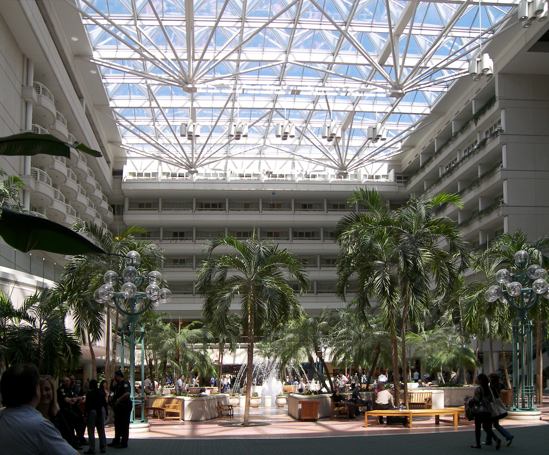airport transfer passing the Orlando International Airport at MCO Airport